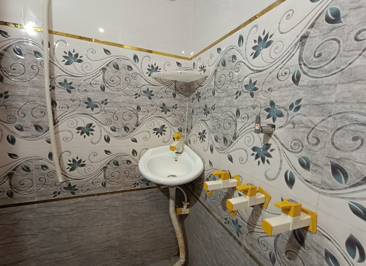 Narayan Guest House - Tap to explore photos