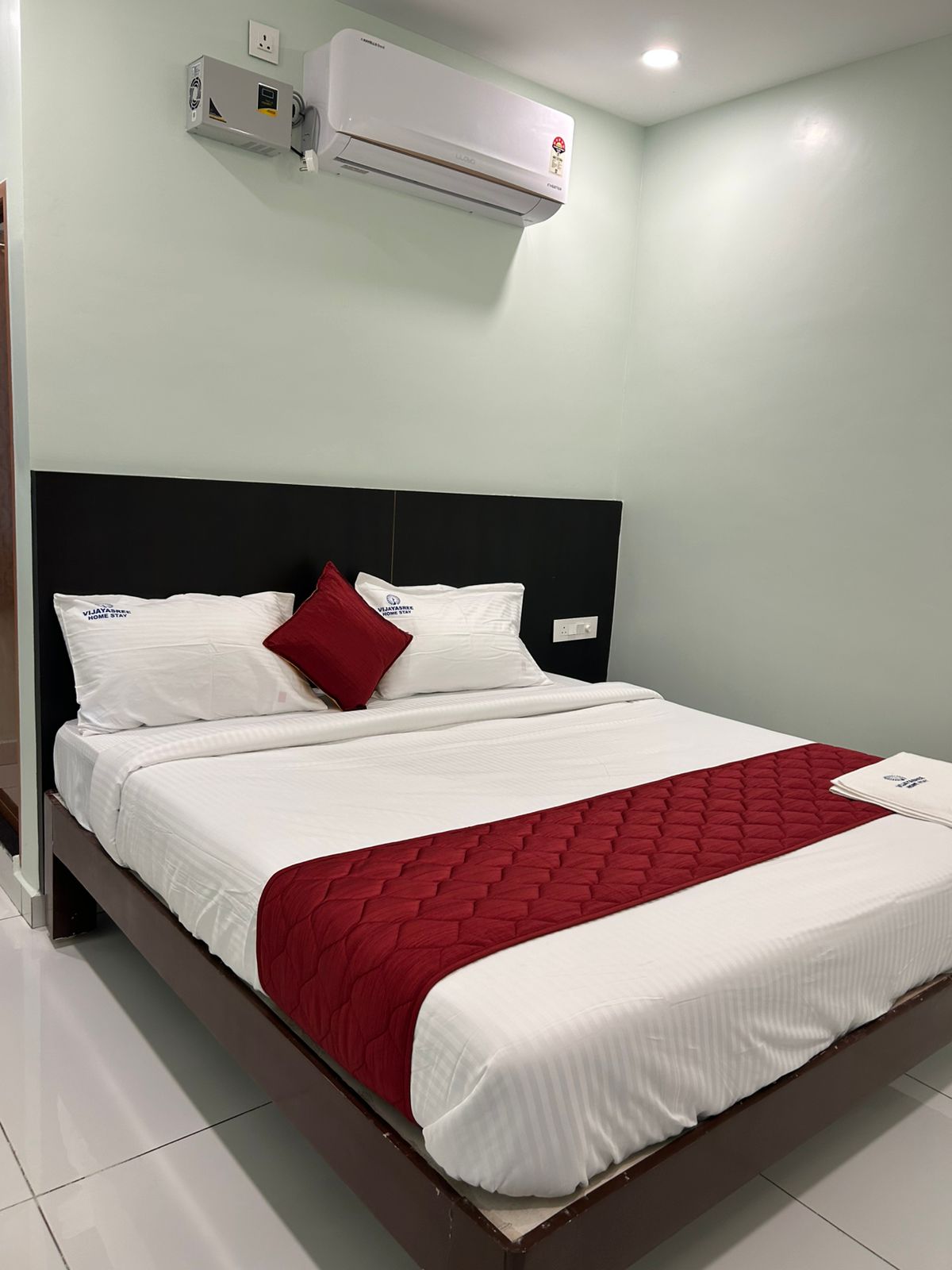 Vijayasree Homestay - Tap to explore photos