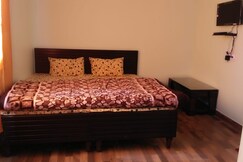 Town Hill Homes | Rooms & Caretaker