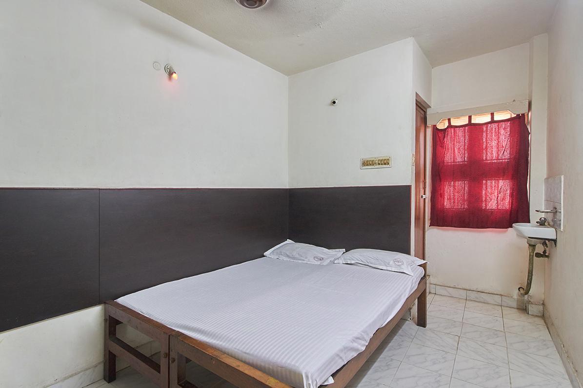 Hotel Surya (Walkable distance from Central Railway Station) - Tap to explore photos