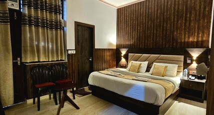 Shri Krishna Divine Dham Room Type - Deluxe Room