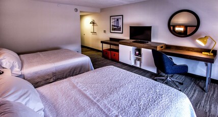 Hampton Inn & Suites by Hilton Staten Island Room Type - 2 QUEEN BEDS NONSMOKING