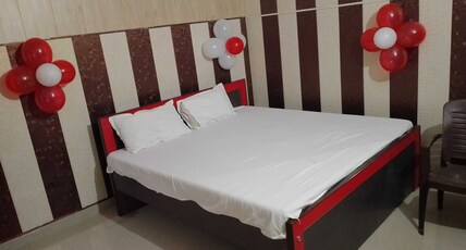 Hotel O by OYO THE RAJDHANI HOTEL NICE INN Room Type - Classic