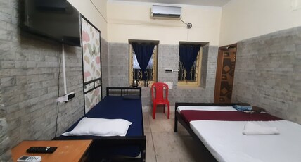 ROAMERS INN (Backpackers Hostel) Room Type - Executive (AC) Family room (Triple Bed/Occupancy ) with attached Toilet ROAMERS INN (Backpackers Hostel) Room Type - Executive (AC) Family room (Triple Bed/Occupancy ) with attached Toilet