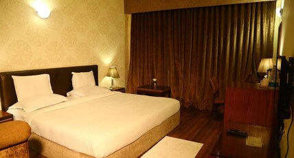 Swiss Traffalgaar Luxury Hotels Room Type - Club Gold Swiss Traffalgaar Luxury Hotels Room Type - Club Gold