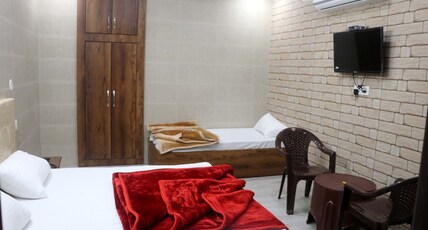 Krishna Dreams Room Type - Luxury Room