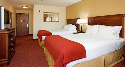 Holiday Inn Express Hotel & Suites Tooele Room Type - 2 Queen Standard Communication Mobility Accessible Tub