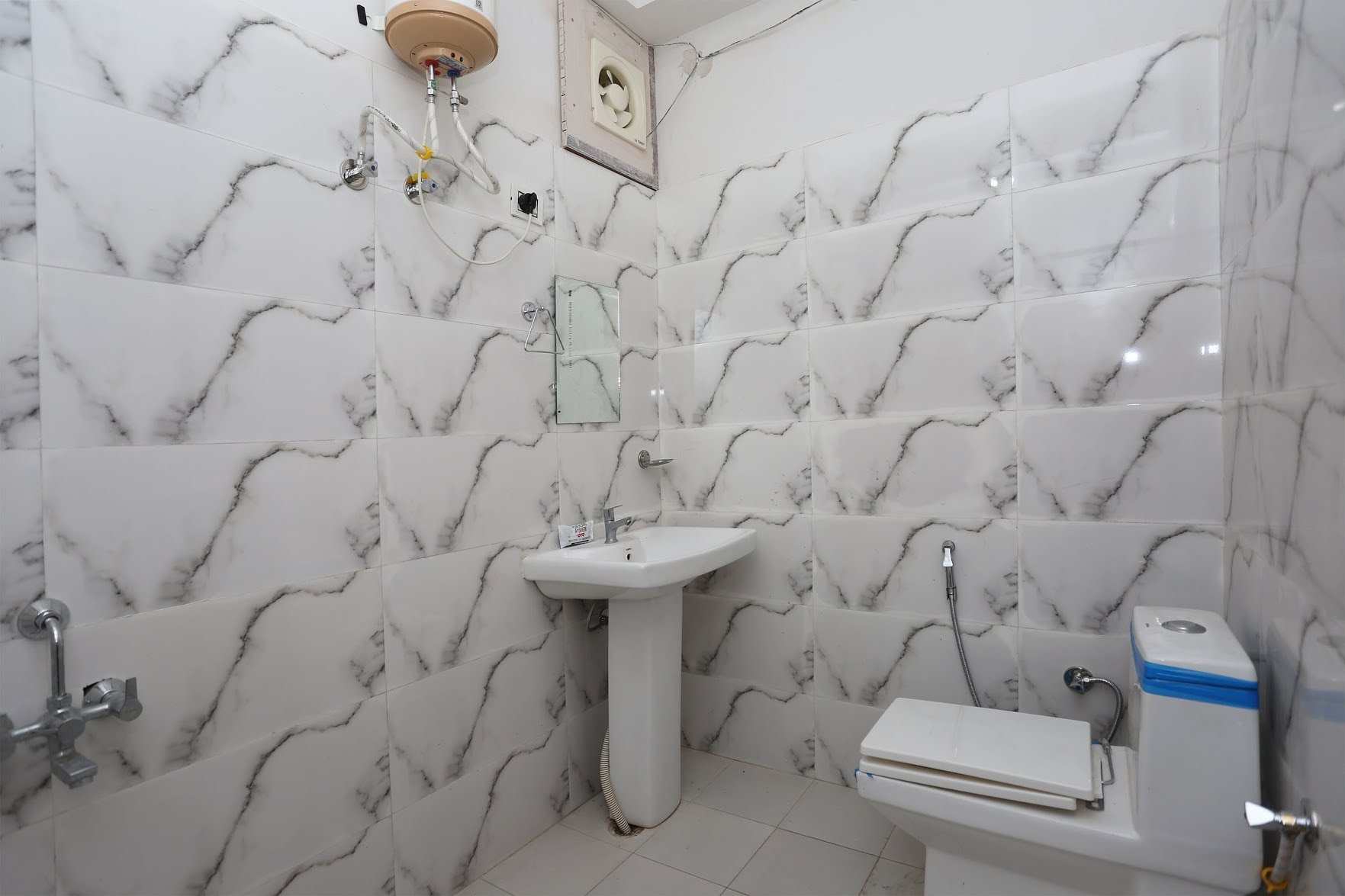 Hotel  Vandana - Tap to explore photos