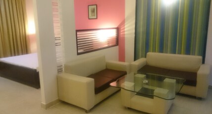 Hotel Royal Residency Room Type - Suite Room With Living Area
