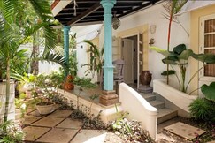 Address of Cardinal Stay Casa Sunshine