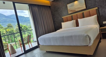 Better Suites Wayanad Room Type - Deluxe Room with Balcony and Mountain View Better Suites Wayanad Room Type - Deluxe Room with Balcony and Mountain View