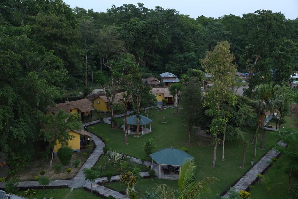 Safari Adventure Lodge - Tap to explore photos