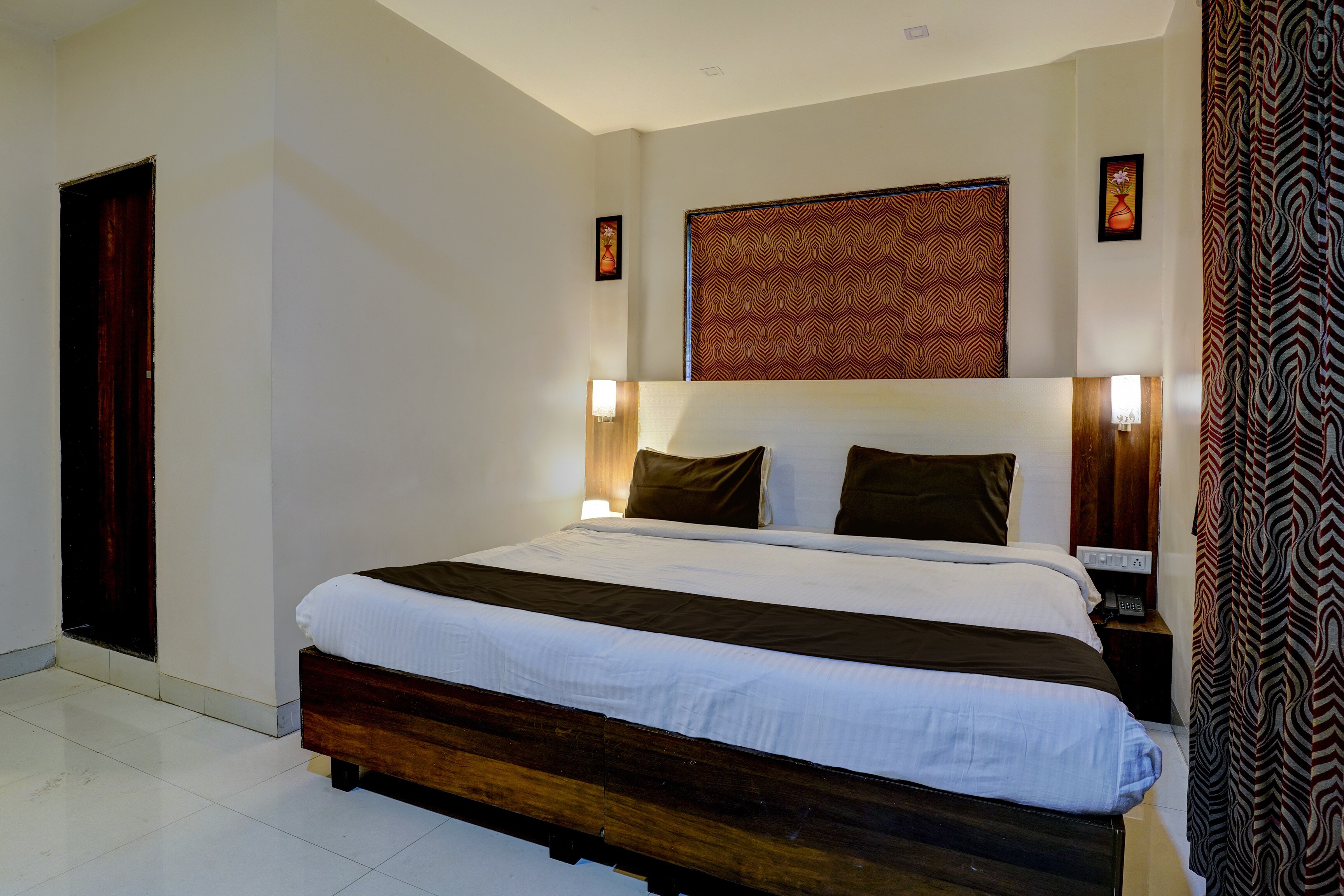 Hotel O Aishwarya Service Apartment - Tap to explore photos