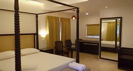 Natures Nest in Marine guest house Room Type - Luxury Deluxe room 1