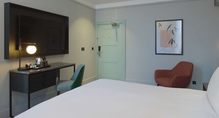 DoubleTree by Hilton Brighton Metropole Room Type - QUEEN ACCESSIBLE GUEST RM