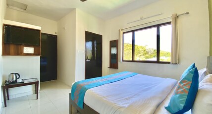 Shelton Blu Resort Room Type - Deluxe Room without Balcony
