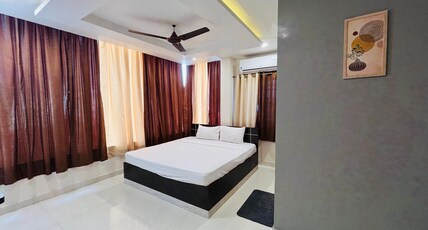 Vetri's Elite Inn Room Type - Deluxe King Room