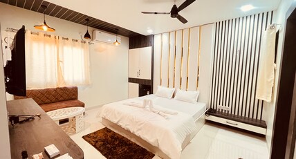 Hotel Luxury Inn Room Type - PREMIUM AC ROOM