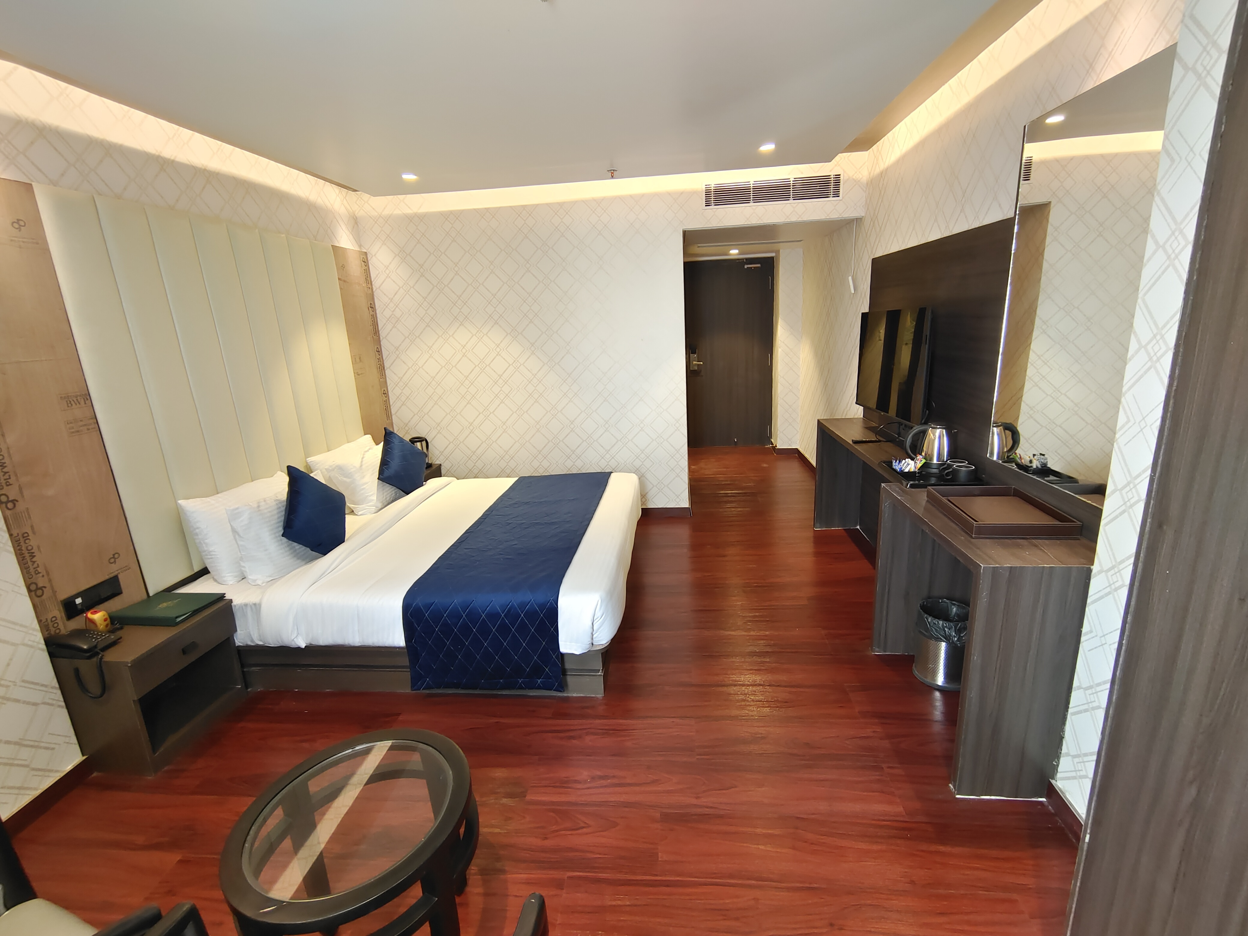 The Emerald Hotel & Siya Milan Banquets - Tap to explore photos