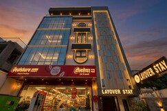 Hotel Layover Stay-3 Minutes From the Airport