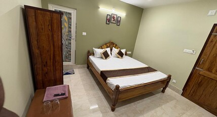 PATTANAYAK PALACE Room Type - STANDARD AC ROOM WITH ATTACHED BALCONY