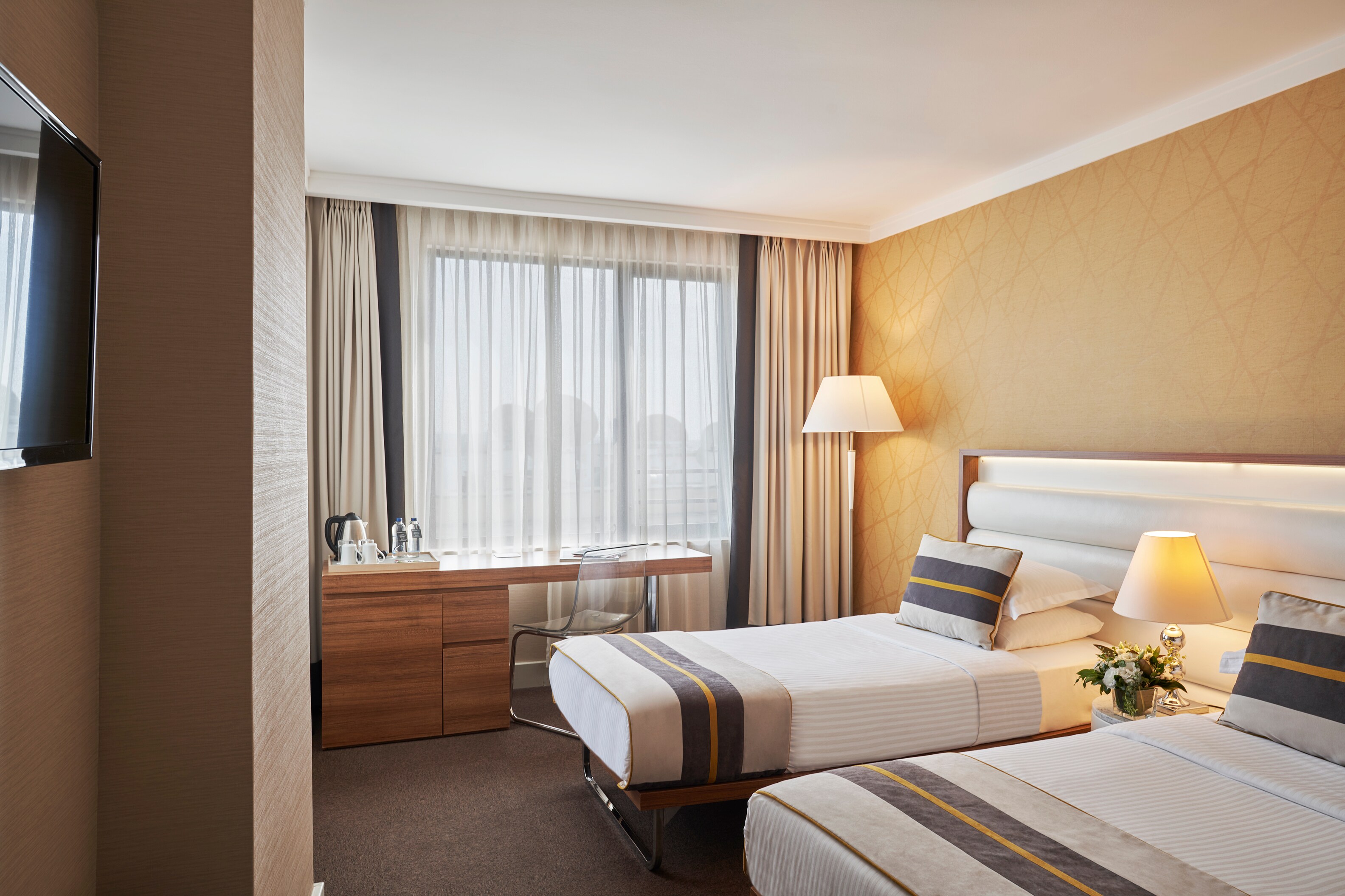 Richmond Hotel Istanbul - Tap to explore photos