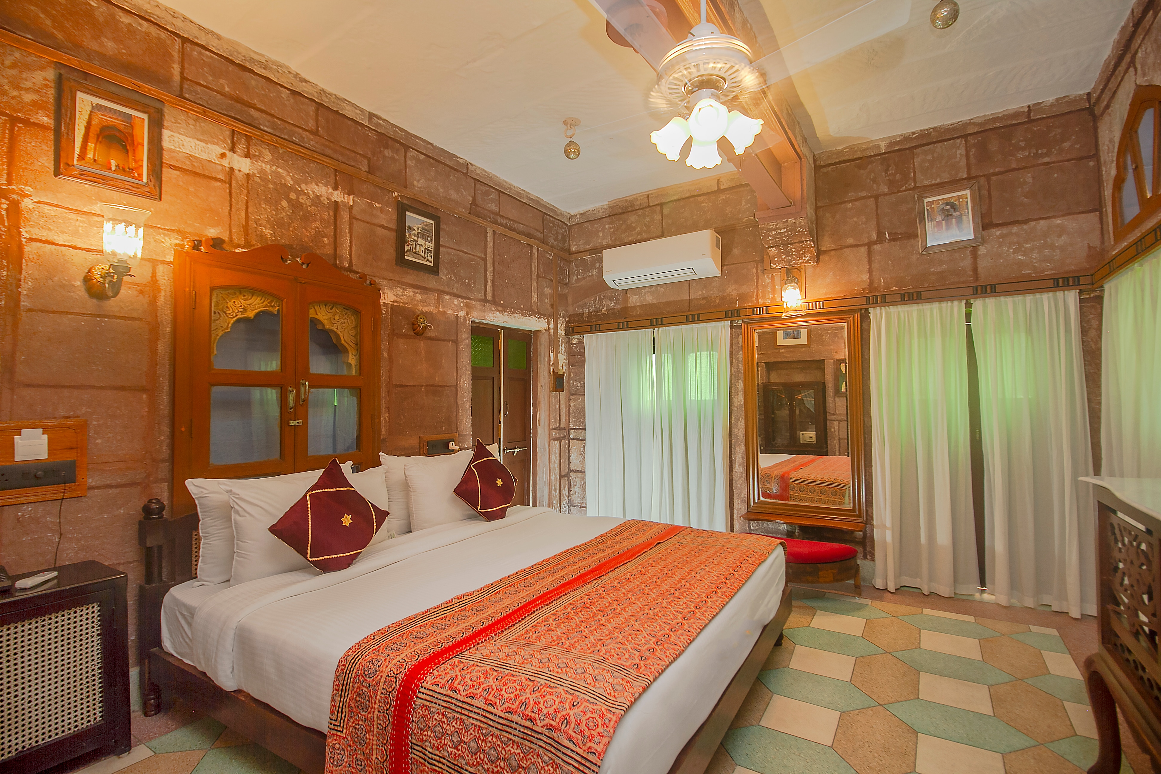 Amritara Manak Haveli - Tap to explore photos