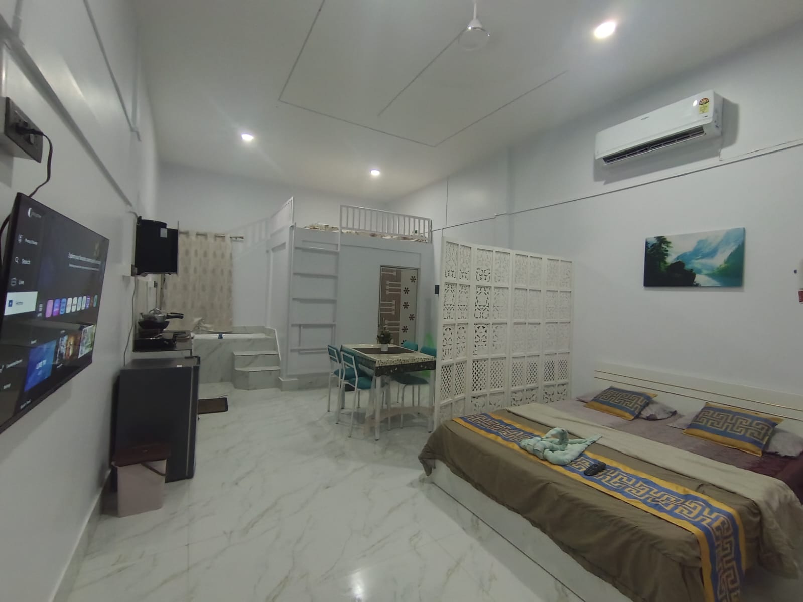 Lakhimpur Central Homestay - Tap to explore photos