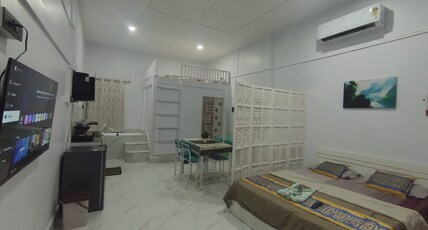 Lakhimpur Central Homestay Room Type - ONE STUDIO APARTMENT WITH BATHTUB