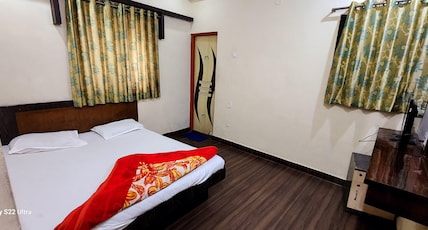 Hotel Sai Murli Chandra Room Type - Double Bed Room Non A.C. Hotel Sai Murli Chandra Room Type - Double Bed Room Non A.C.