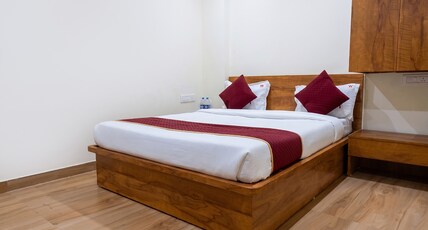 FabHotel Cozy Stay Room Type - Deluxe Room