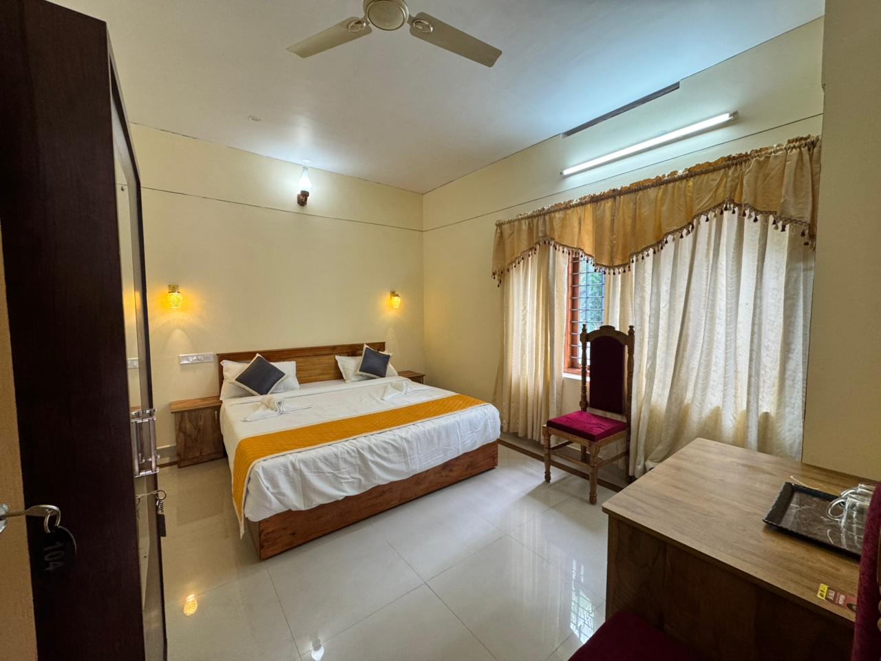 Elenji Homestay - Tap to explore photos