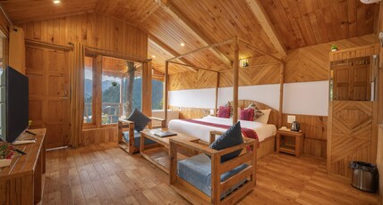 Echor Treehouse Retreat Tandi Jibhi Room Type - Skyline Tree Cottage with Jacuzzi and Balcony (Valley View)