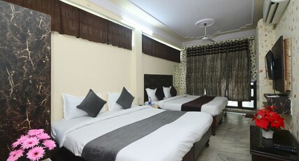 Hotel New Vijeet Palace Room Type - Family 4 Bedded Room