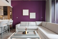 ELIVAAS Curated - Embrace Luxury and Comfort in Prime 1BR,JLT