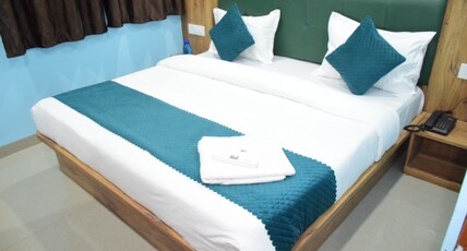 JMB Hotel Rana Palace Room Type - Deluxe Room