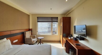 Holy River Hotel Room Type - Premium Room
