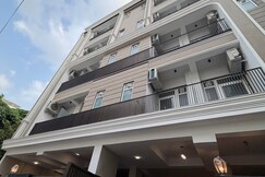 Address of Sector 30 Near Star Mall | 32nd Milestone Avenue