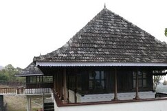 Hotel Himarani International