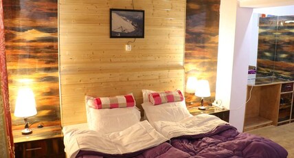HOTEL FIRDAUS Room Type - Double Bed Type 1