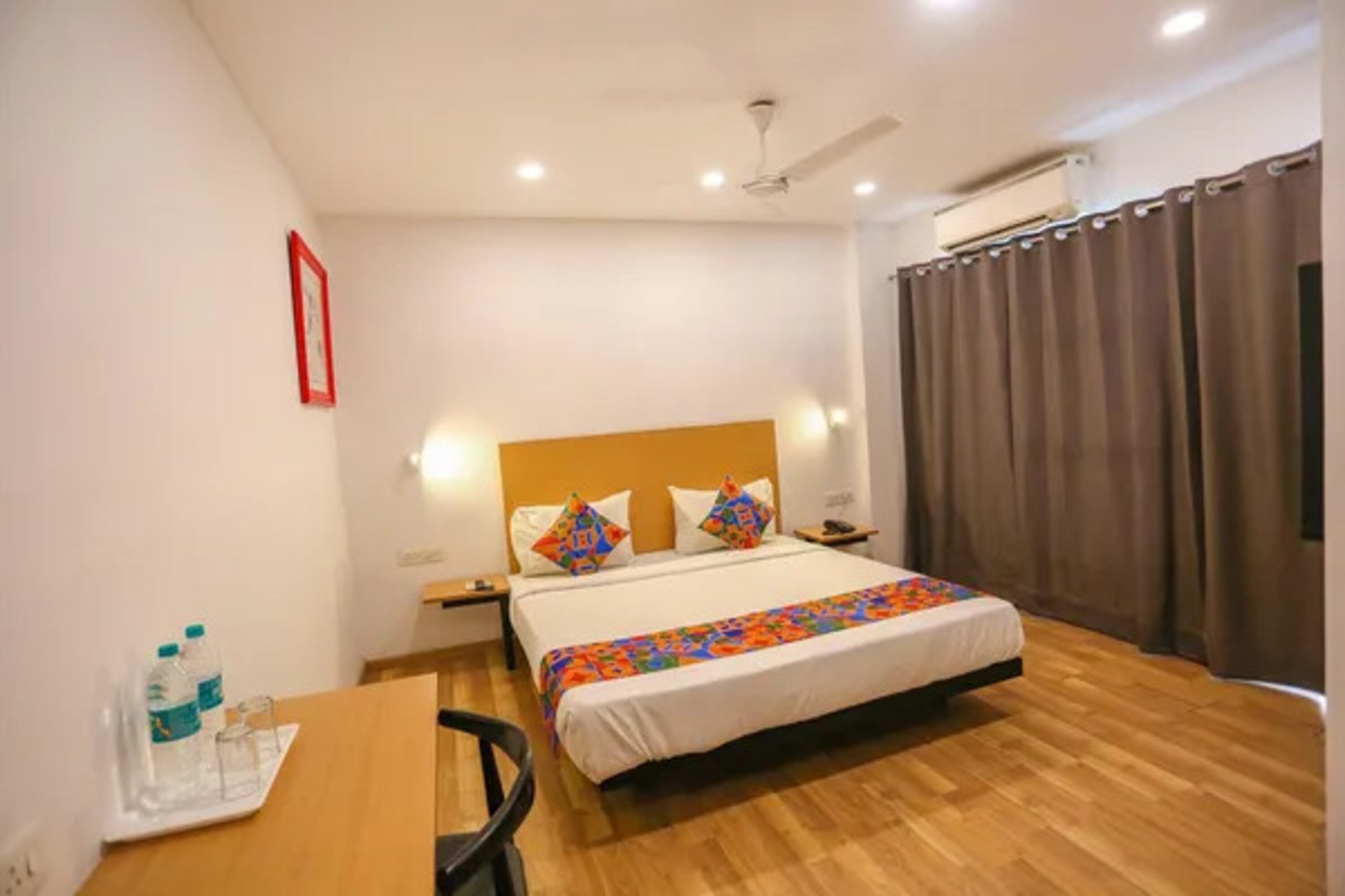 FabHotel Sunshine Comfy Stay - Tap to explore photos