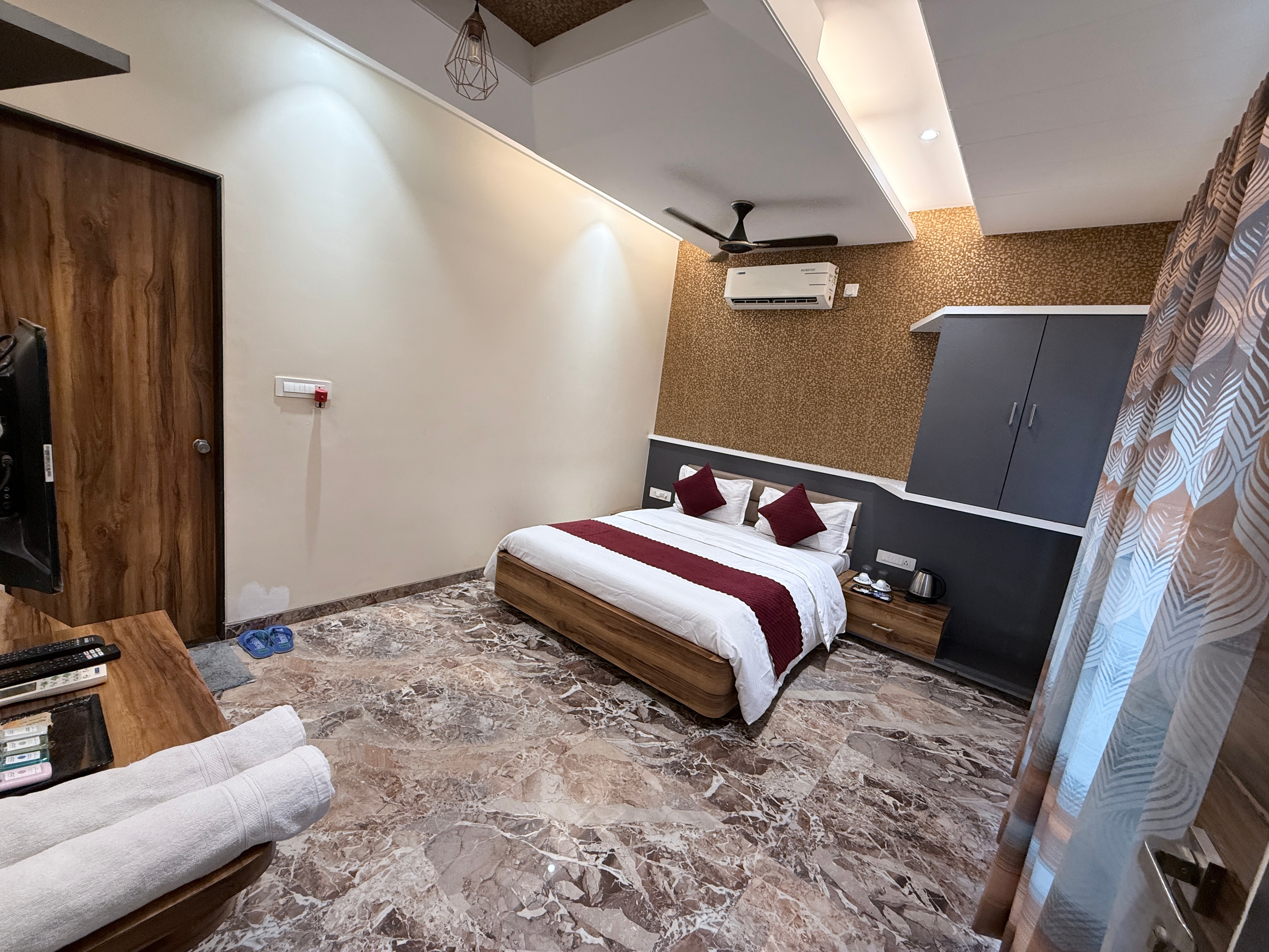 HOTEL ARYADEEP - Tap to explore photos