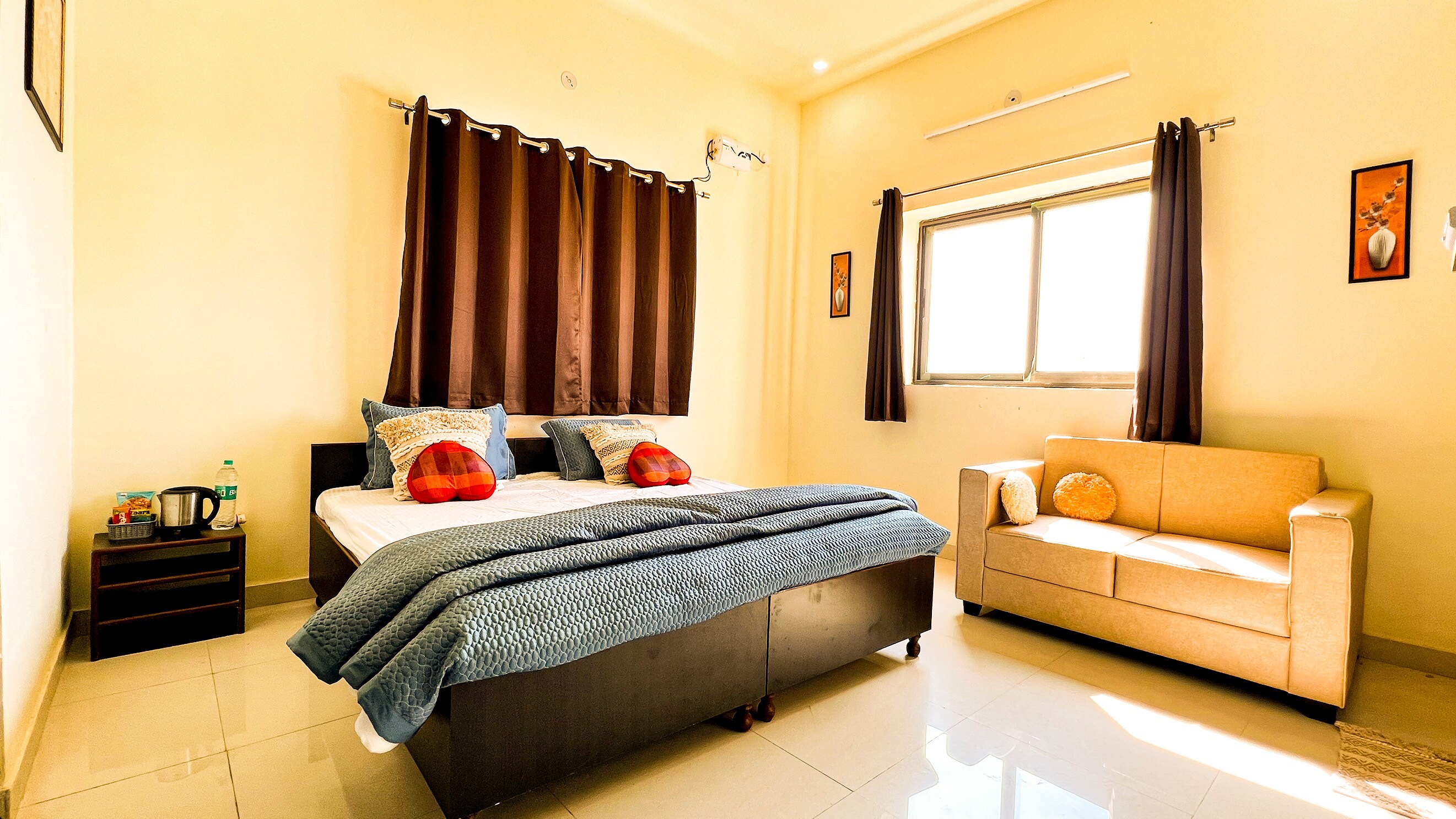 Thar Inn - Tap to explore photos