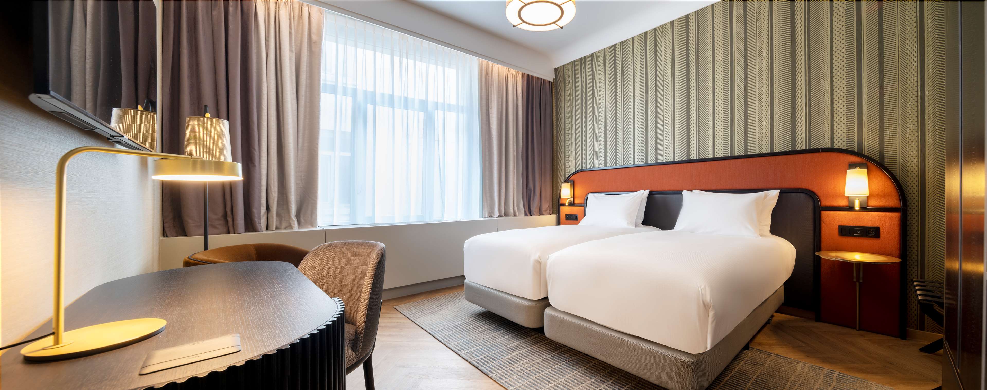 DoubleTree by Hilton Brussels City - Tap to explore photos