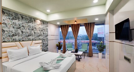 Hotel Regal Heaven Room Type - Deluxe Room