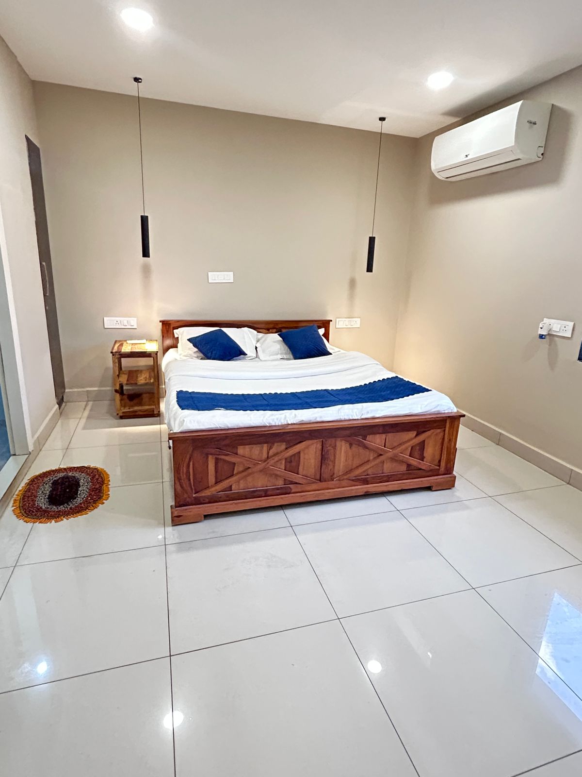 COZY 1BHK Penthouse - Tap to explore photos
