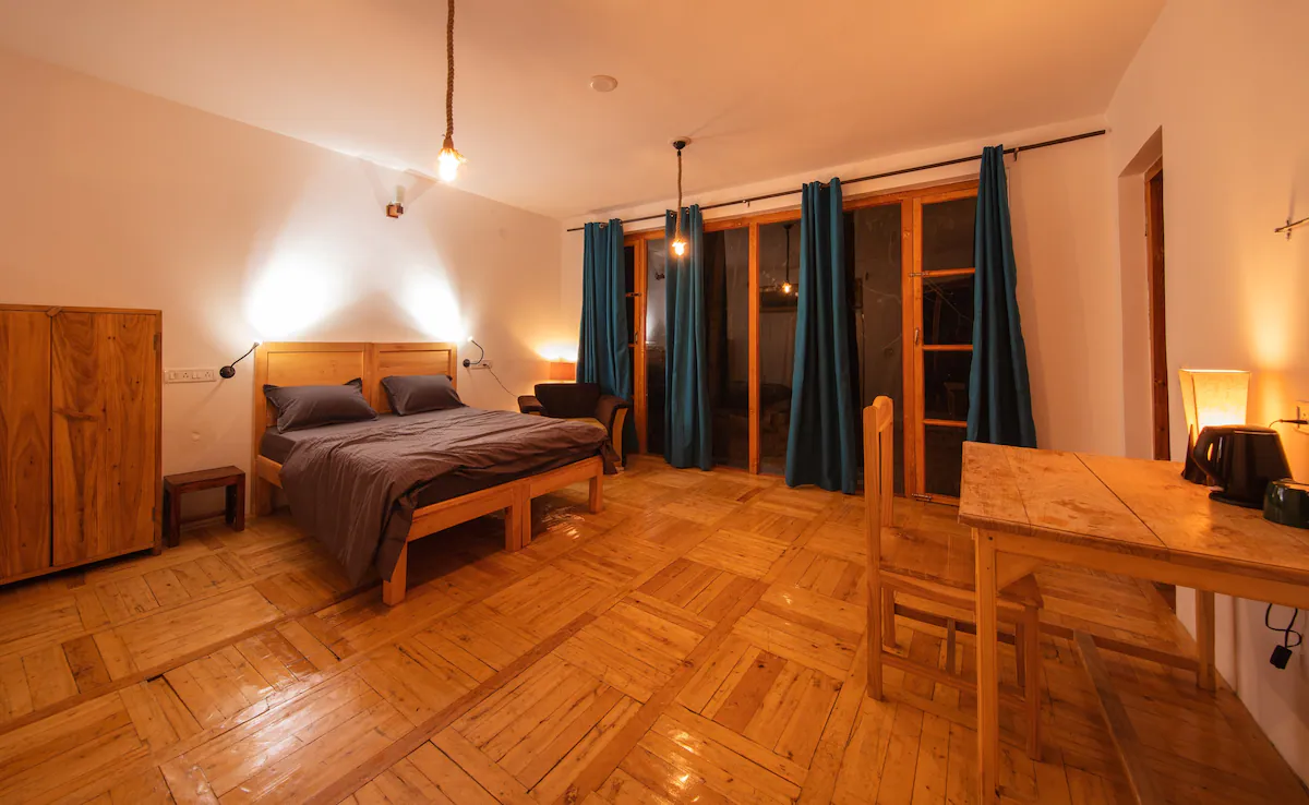 Gutur House | A Boutique Hostel In Leh Room Type - Woodland Room