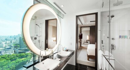 Conrad Tokyo Room Type - CORNER CITY KING SUITEROOM