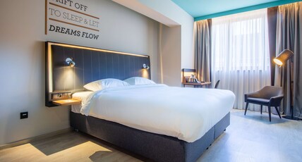 Park Inn by Radisson Poznan Room Type - Standard Room BalconyTerrace