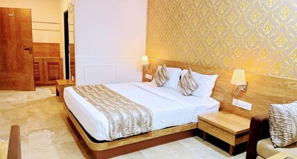 Hotel Rajdhani Room Type - Deluxe Room